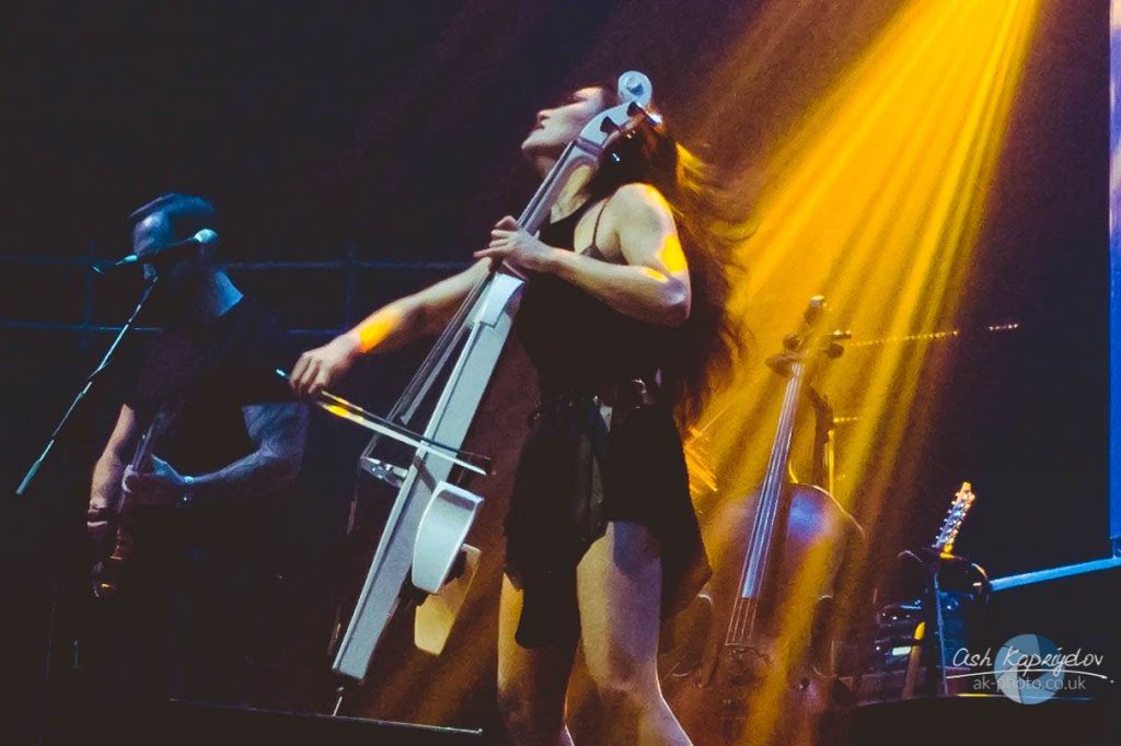 Last night I had an incredible experience; Tina Guo and her band were absolutely fantastic! 
Here we have a collection of photos from the show. 